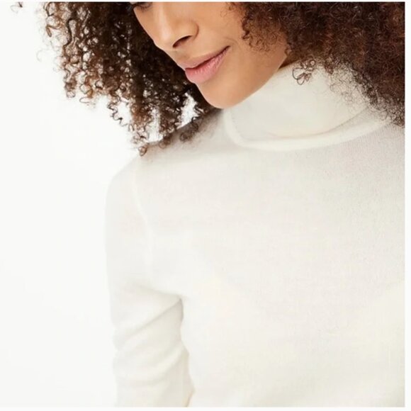 🤍✨ J.Crew Factory Machine-Washable Merino Wool-Blend Turtleneck (NEW WITH TAG) - Picture 3 of 5